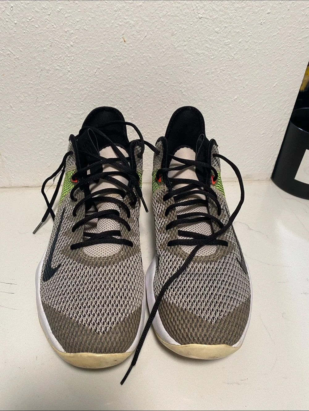 Nike Men's Grey and Neon Green Performance Running Shoes